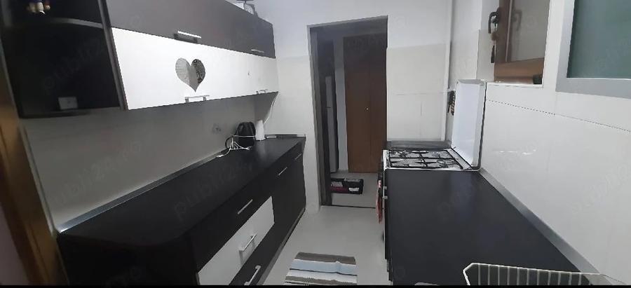 Apartament cu 2 camere decomandat în Gara de Nord