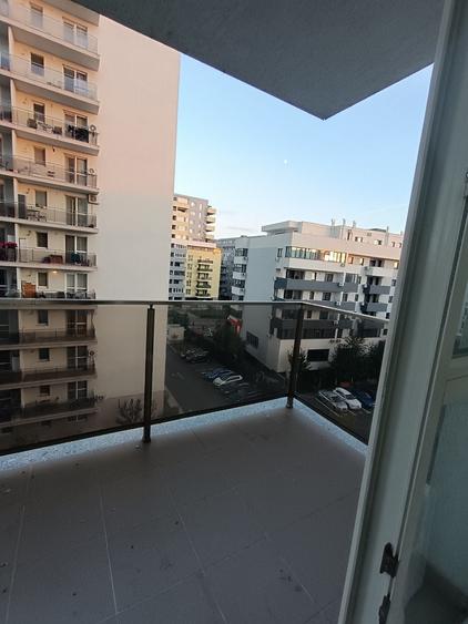 Garsonieră decomandată în Central