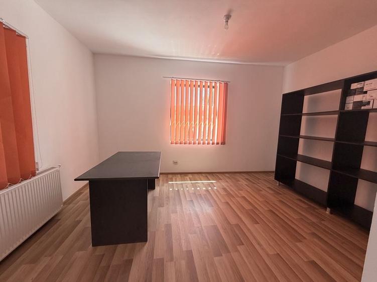 Casă cu 4 camere cu Teren 300 Mp în Ultracentral