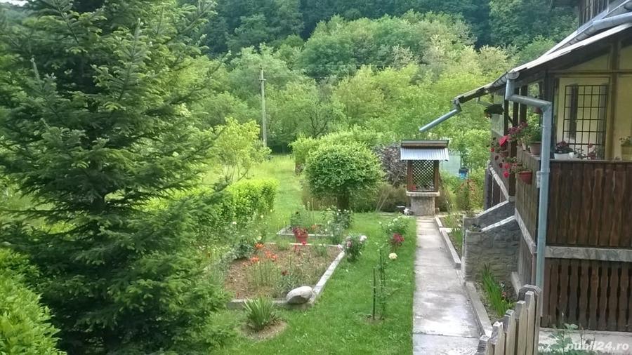 Casă cu 2 camere cu Teren 1800 Mp în Posești