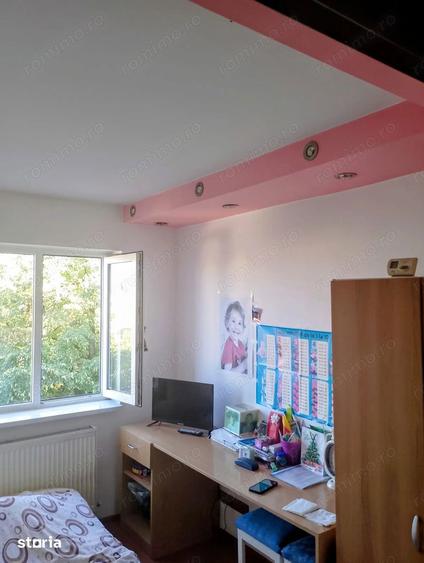 Apartament cu 4 camere în Tipografilor