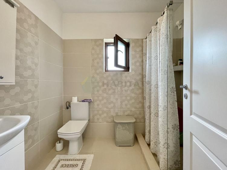 Casă individuală cu 2 camere cu Canalizare în Tunari