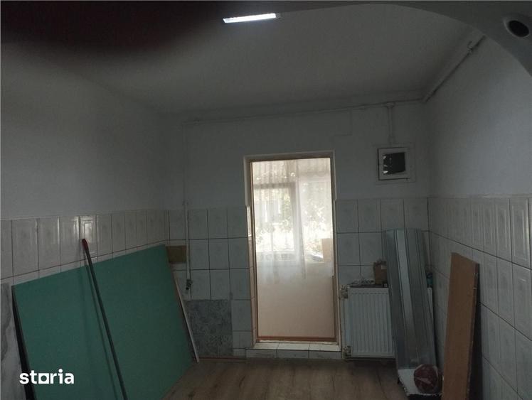 Apartament cu 2 camere semidecomandat în Republicii