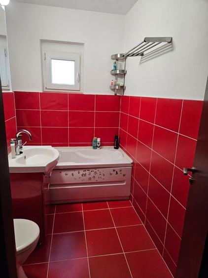 Apartament cu 2 camere decomandat, mobilat în Trocadero