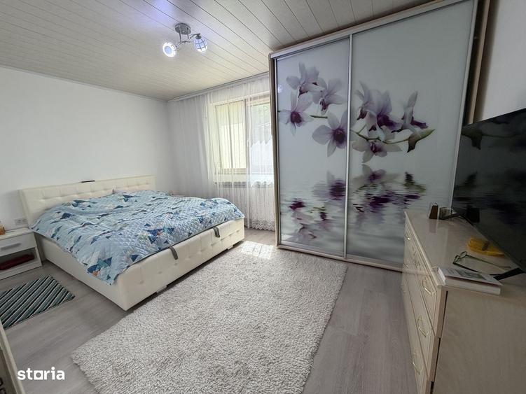 Casă cu 4 camere cu Teren 1175 Mp în Central