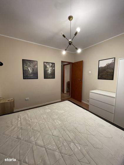Apartament cu 3 camere decomandat în Romană