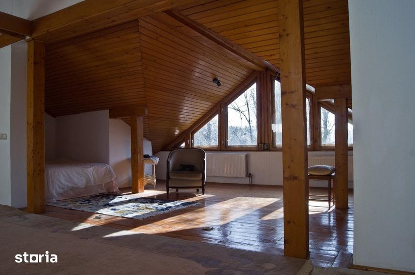 Casă cu 8 camere cu Teren 2651 Mp în Gruiu