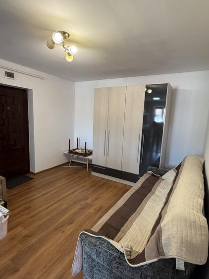 Exclusivitate!Com0%Ap 3 camere 53mp semidec,1 balcon,parcare cu CF Str.Florilor - 10
