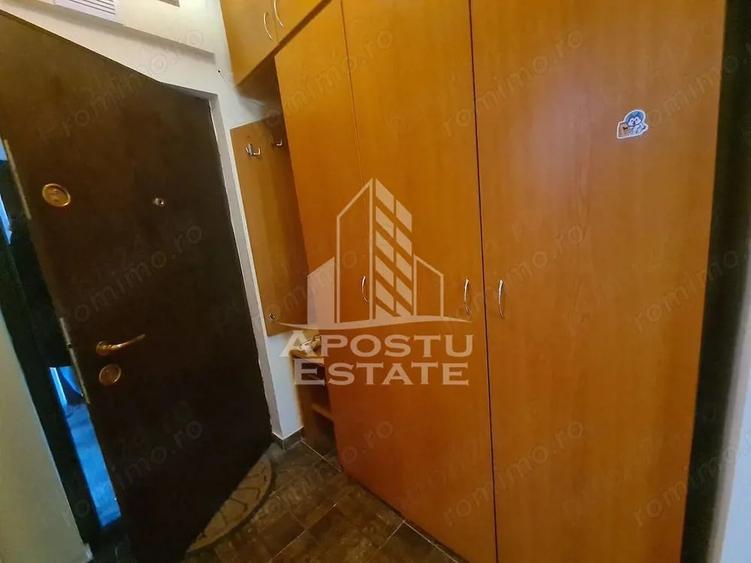 Garsonieră decomandată în Take Ionescu
