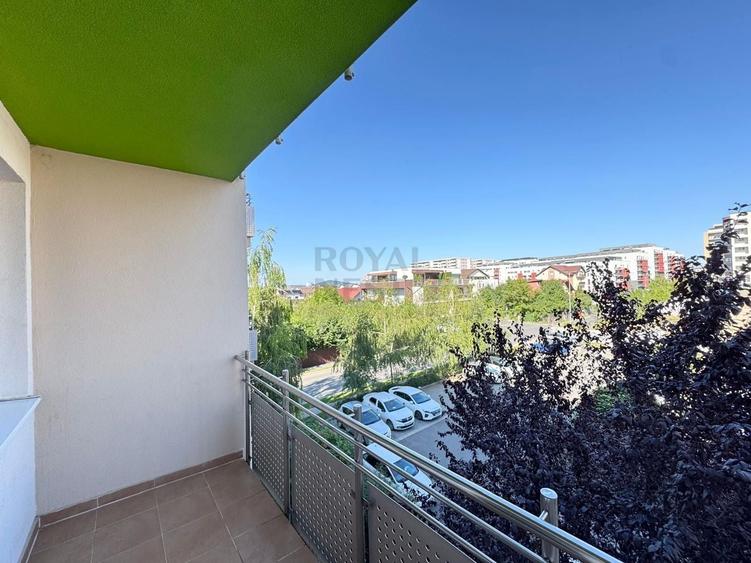 Apartament cu 2 camere decomandat în Tractorul