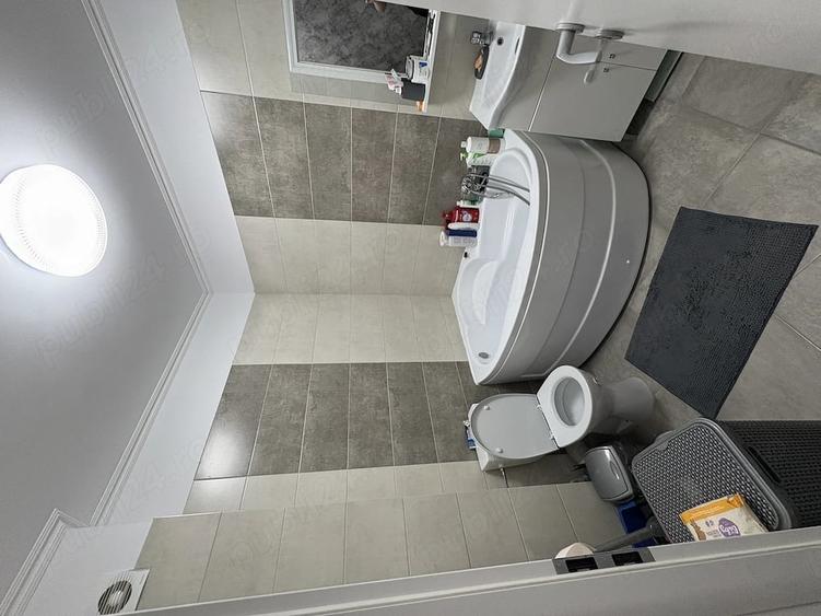Apartament cu 3 camere decomandat în Dobroești