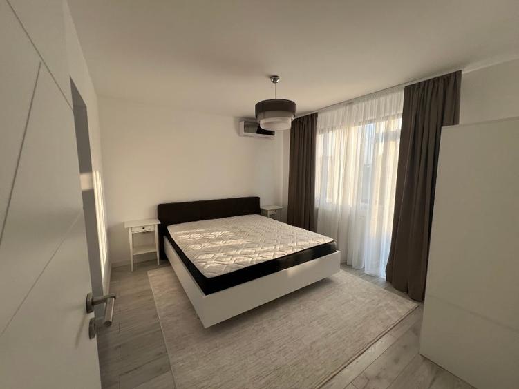 Duplex cu 4 camere cu Canalizare în Domnești