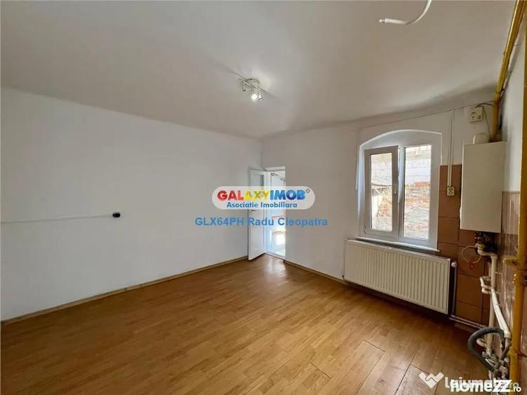 Casă cu 2 camere cu Teren 142 Mp în Sud