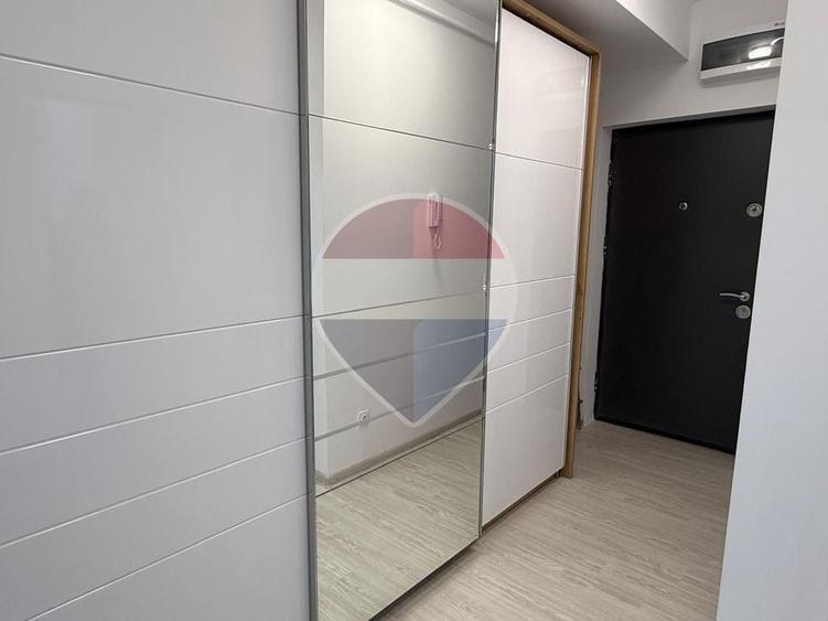 Apartament cu 2 camere decomandat, mobilat în Uverturii