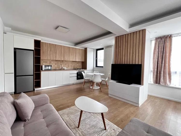 Apartament cu 2 camere decomandat, mobilat în Virtuții