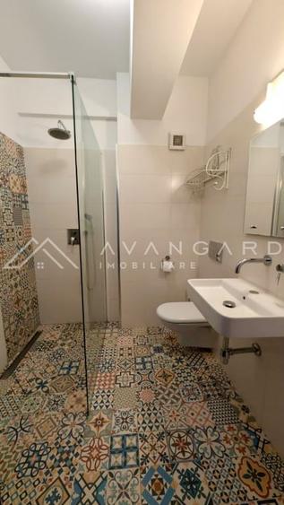 Apartament cu 3 camere semidecomandat în Europa