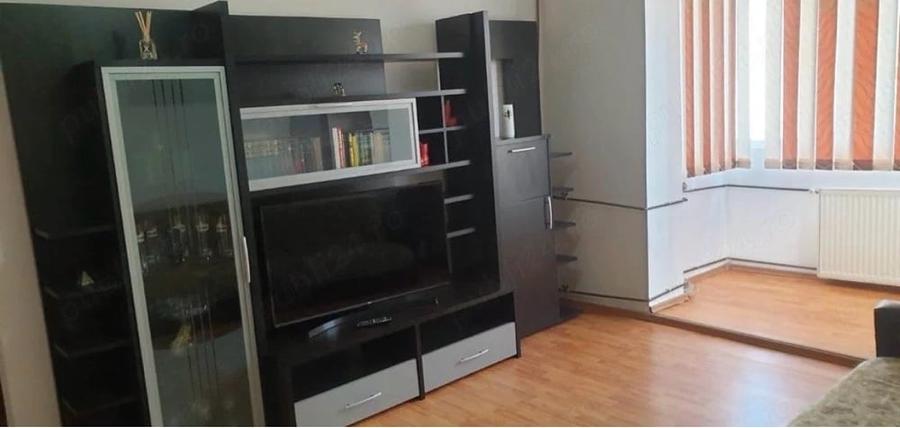 Apartament cu 2 camere semidecomandat în Rogerius
