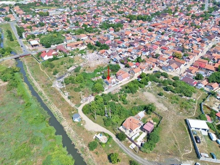 Casă individuală cu 2 camere cu Teren 601 Mp în Șega