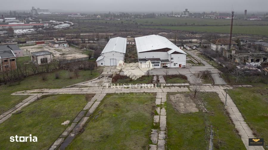 Spațiu comercial, de 1,000 mp, în Central