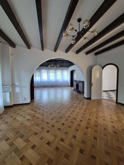 Duplex cu 9 camere cu Teren 100 Mp în Dorobanți