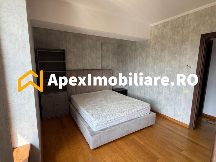 Apartament cu 4 camere decomandat în Herăstrău