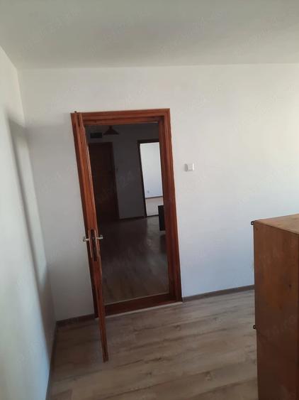 Apartament cu 2 camere decomandat în Exterior Vest
