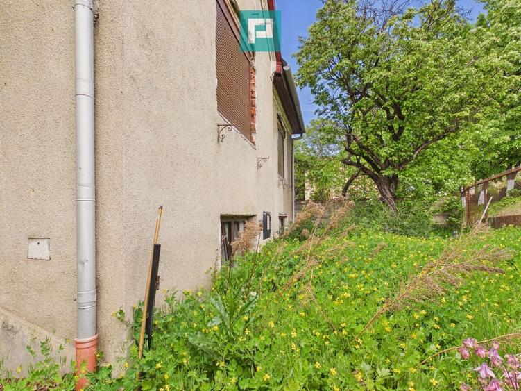 Casă individuală cu 4 camere cu Canalizare în Romanilor