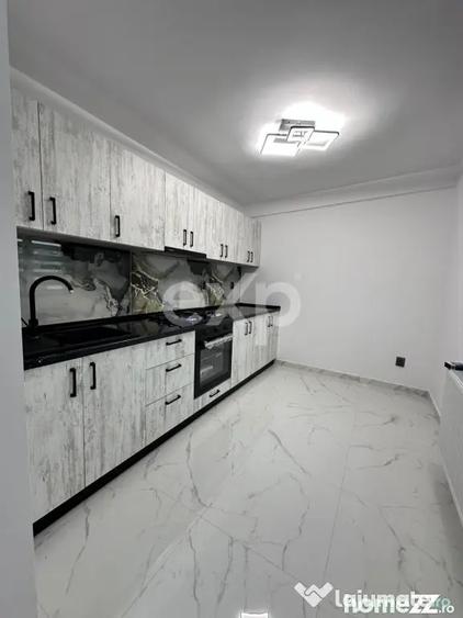 Apartament cu 3 camere decomandat, mobilat în Micro 8