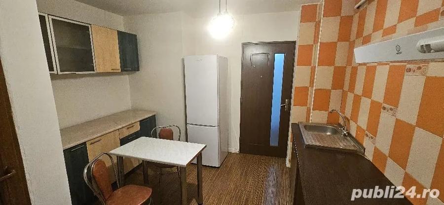 Apartament cu 3 camere decomandat în 1 Mai