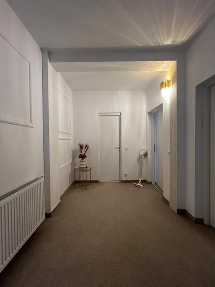 Casă individuală cu 4 camere cu Teren 220 Mp în Central