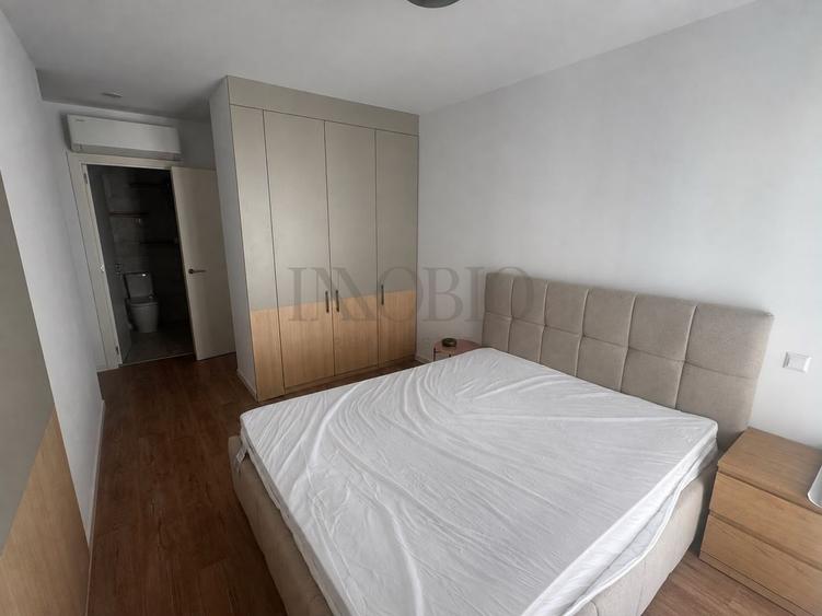 Apartament cu 3 camere semidecomandat, mobilat în Vatra Luminoasă