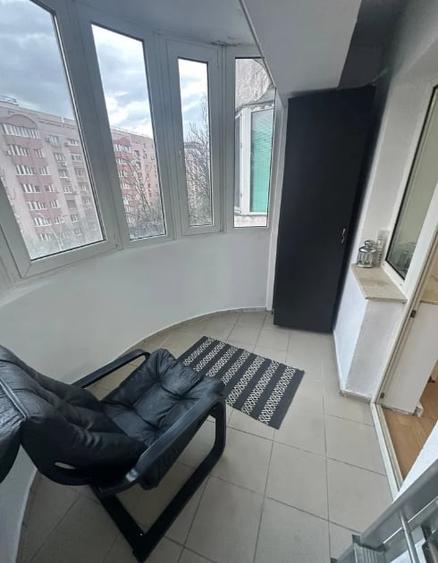 Garsonieră decomandată, mobilată în Virtuții