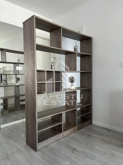 Apartament cu 3 camere decomandat, mobilat în Torontalului