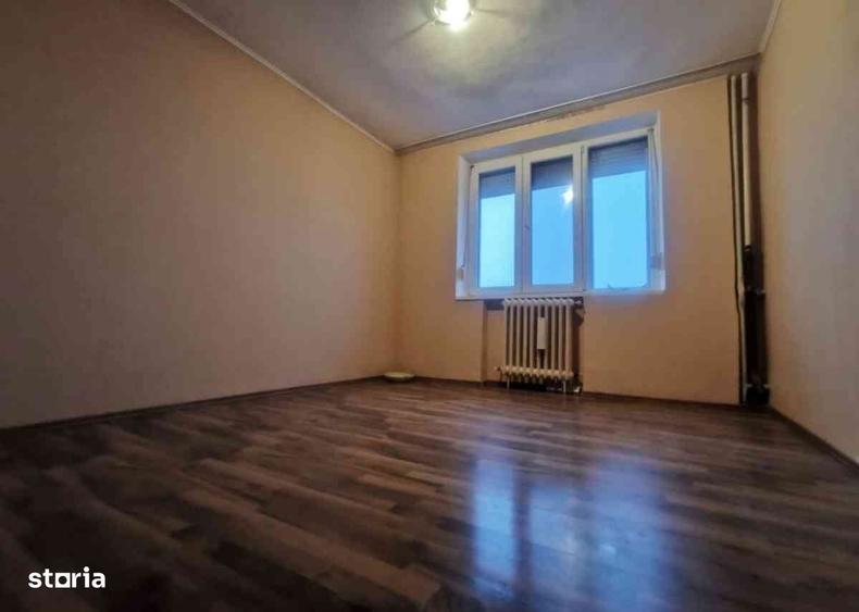 Apartament cu 3 camere decomandat în Decebal