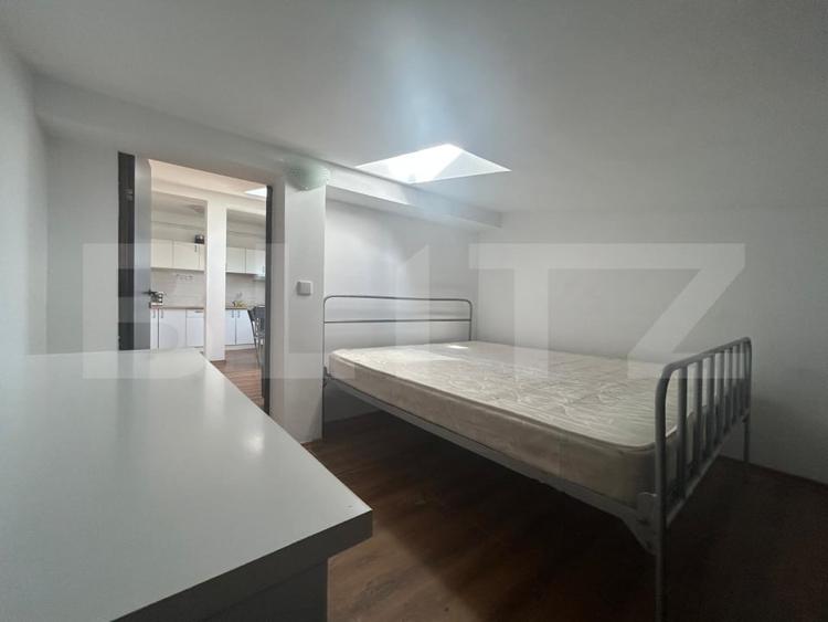 Apartament cu 2 camere semidecomandat, mobilat în Bulgaria