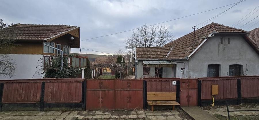 Casă individuală cu 4 camere cu Canalizare în Gănești