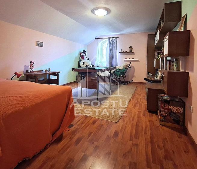 Casă cu 5 camere în Vladimirescu