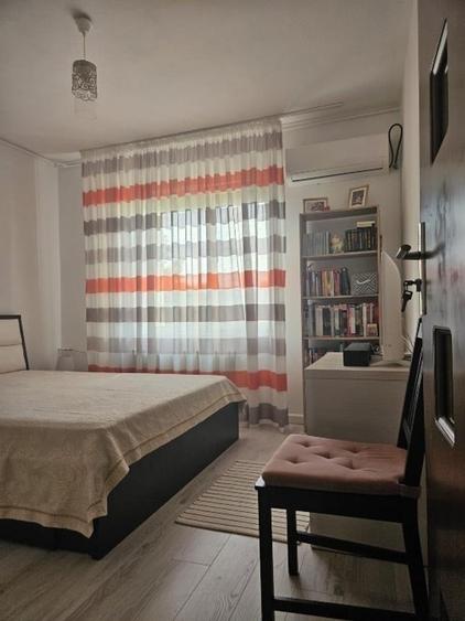 Apartament cu 3 camere decomandat în Dristor