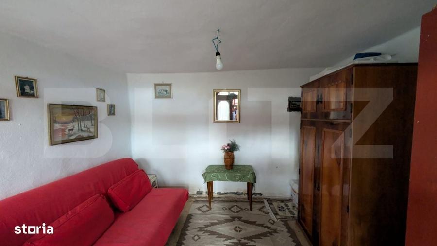 Casă cu 3 camere în Micloșanii Mici