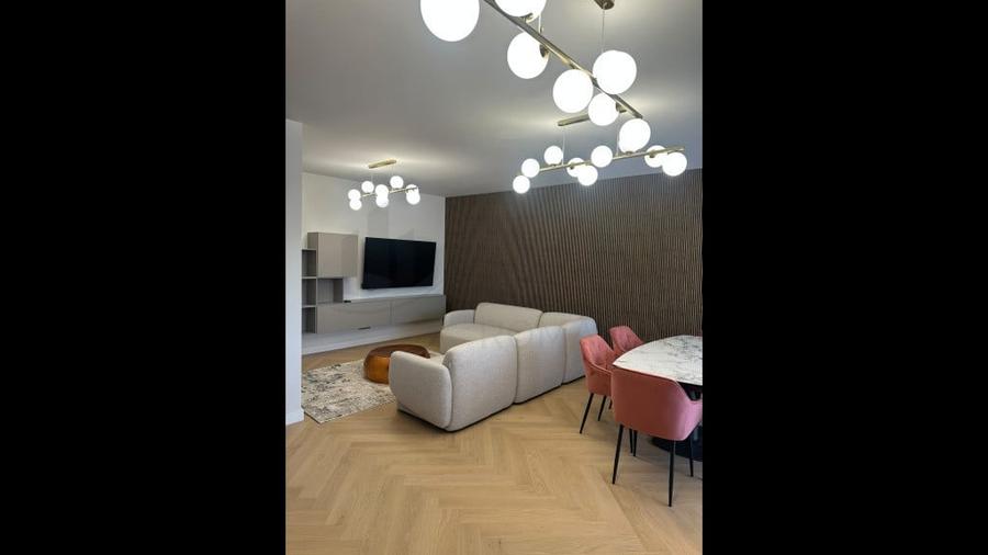 Apartament cu 3 camere decomandat în Iancu Nicolae