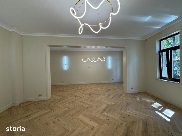 Apartament cu 4 camere în Ștefan cel Mare
