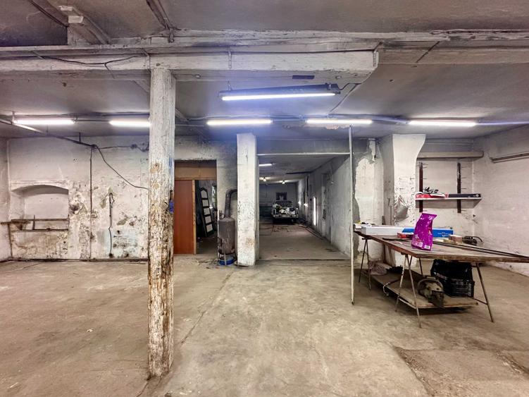 Spațiu comercial, de 225 mp, în Central
