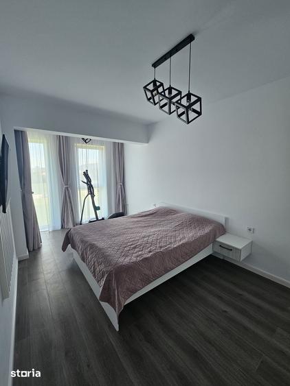 Apartament cu 2 camere semidecomandat în Florești