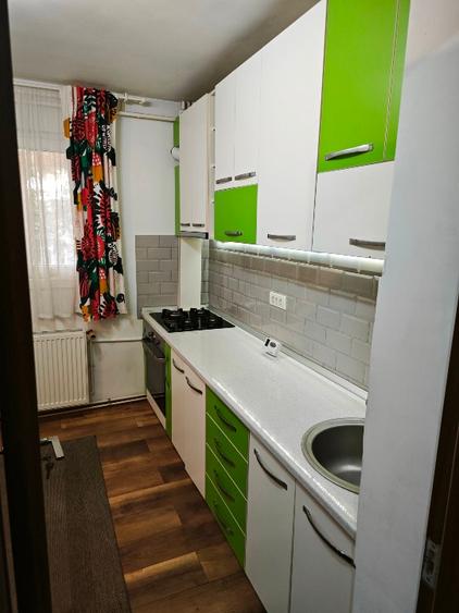 Apartament cu 2 camere decomandat în Rahova