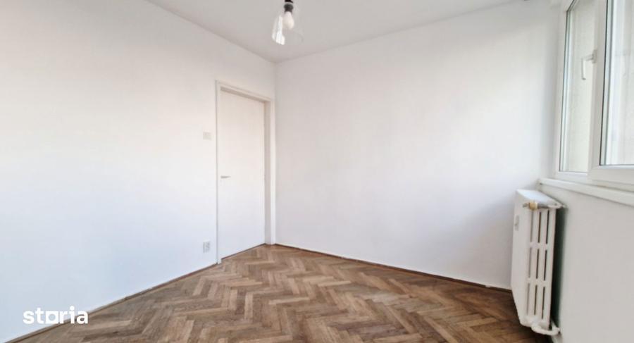 Apartament cu 3 camere decomandat în Floreasca