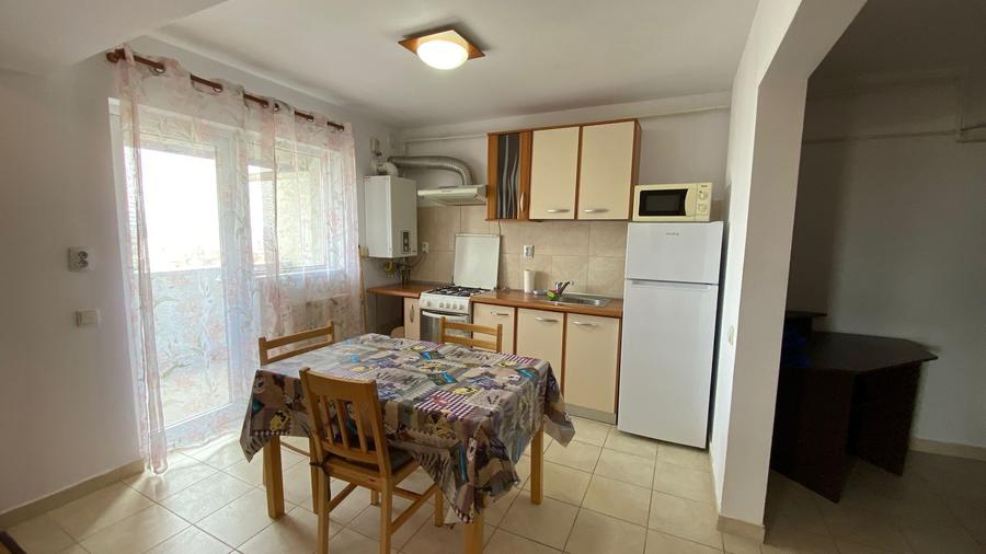 Apartament cu 2 camere semidecomandat în Calea Turzii