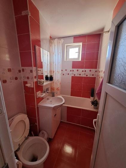 Apartament cu 2 camere semidecomandat în Exterior Vest