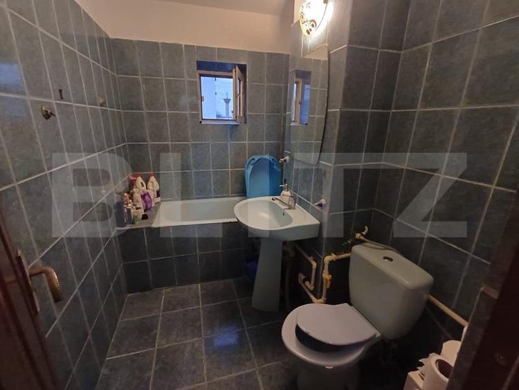 Apartament cu 3 camere decomandat, mobilat în Debarcader