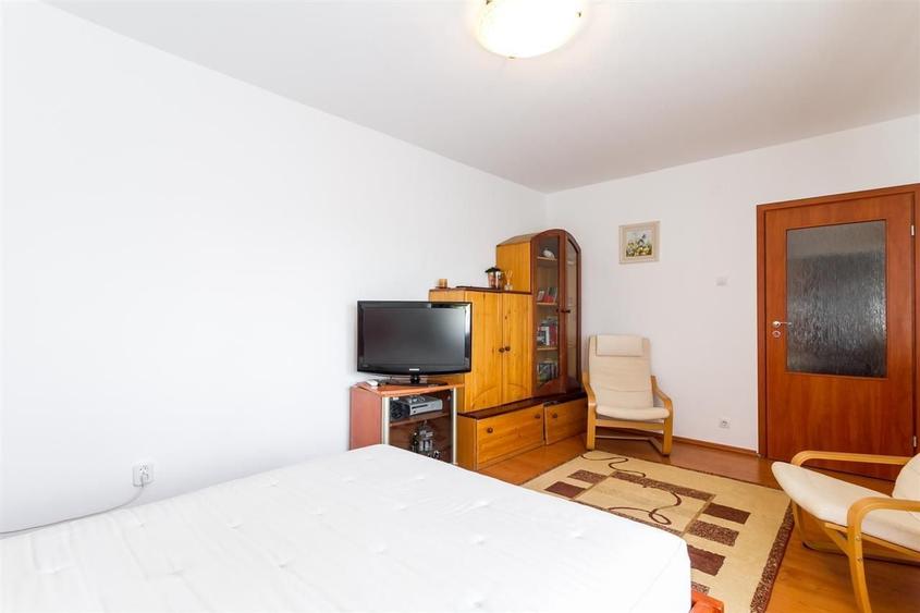 Apartament cu 2 camere semidecomandat, mobilat în Tineretului