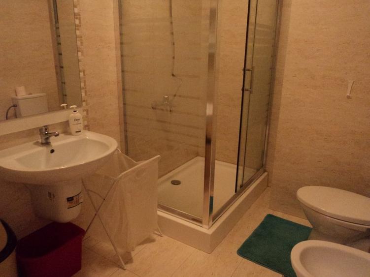 Apartament cu 2 camere semidecomandat, mobilat în Dorobanți